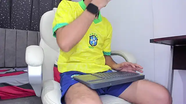 The skinnyguys online show from 01-29-25, 01:48