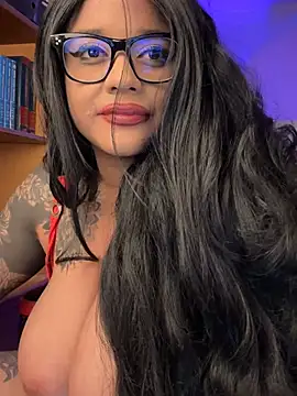 Snapshot of monroe_777 chatting on 03-02-25, 06:27 monroe 777 online show from 03-02-25, 06:27
