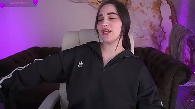 Snapshot of JeysyPotter chatting on 02-08-25, 09:04 JeysyPotter online show from 02-08-25, 09:04