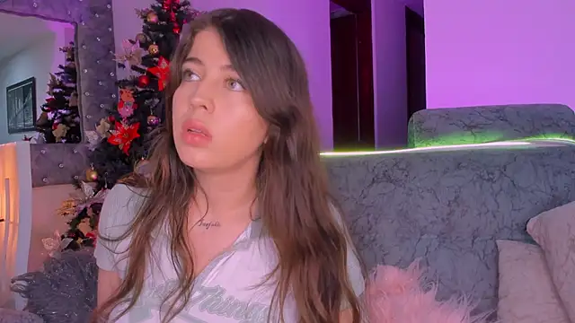 zoe kittylove online show from 11-18-25, 03:12