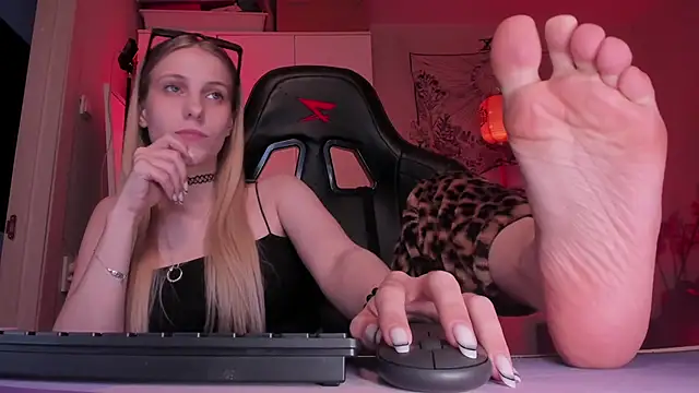 Anna Fink online show from 04-22-26, 09:05