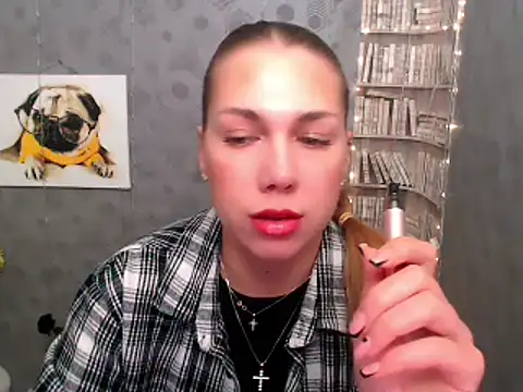 Sport Tall Doll online show from 02-24-25, 08:49