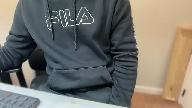 Snapshot of rickyi2023 chatting on 11-19-25, 10:26 rickyi2023 online show from 11-19-25, 10:26