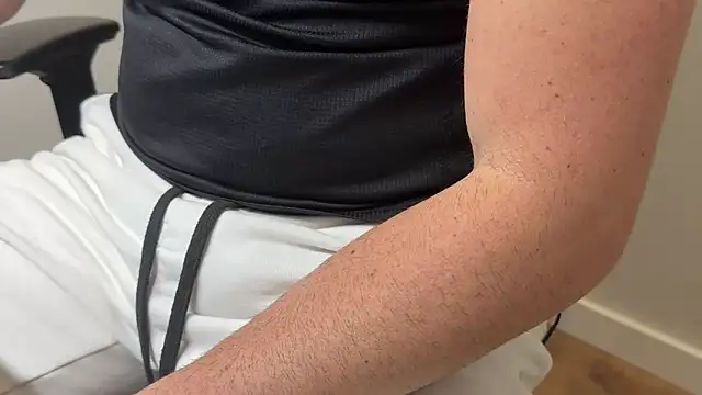 rickyi2023 online show from 04-22-26, 04:19