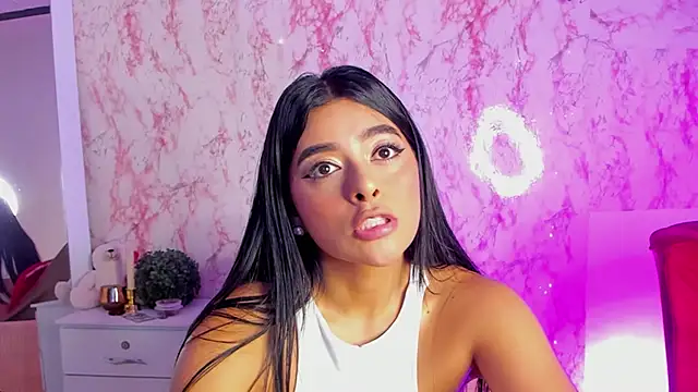 SophiieWilson  online show from 11-08-25, 03:07