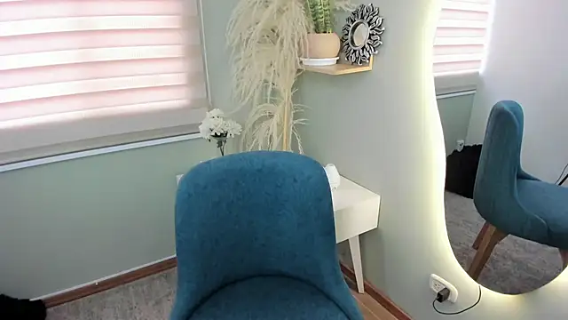 Snapshot of julieta_evans_ chatting on 11-06-25, 09:48 julieta evans online show from 11-06-25, 09:48