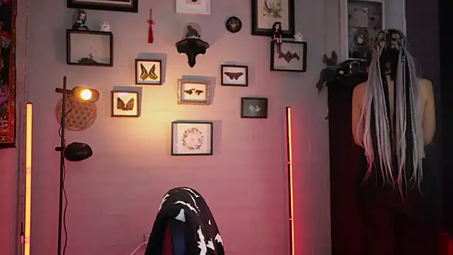 insania 9999  online show from 02-25-26, 04:05