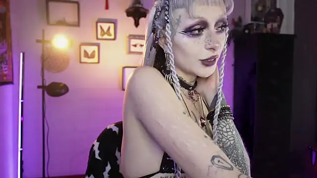 insania 9999  online show from 02-26-26, 05:12