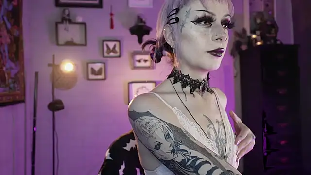 insania 9999  online show from 04-20-26, 05:05