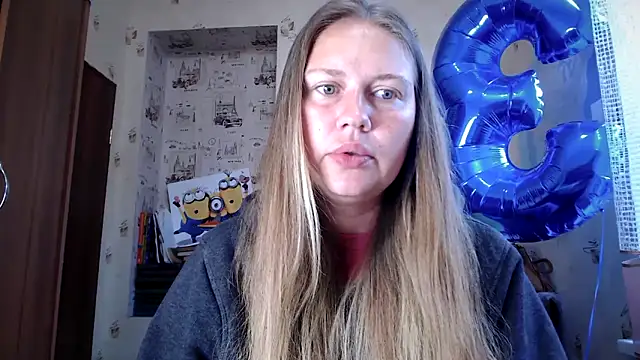 Snapshot of dream_alexa chatting on 05-21-26, 02:40 dream alexa online show from 05-21-26, 02:40
