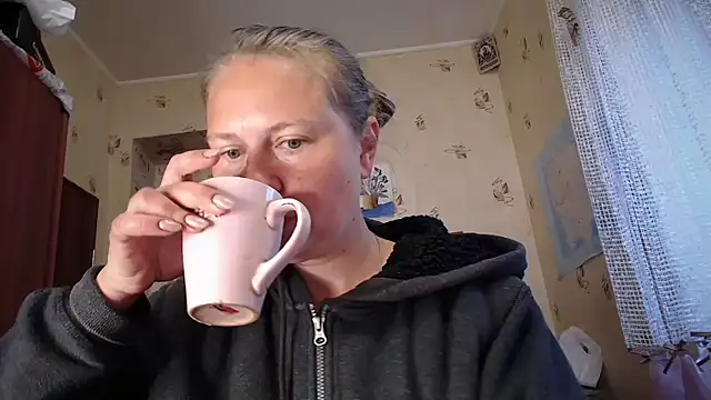 Snapshot of dream_alexa chatting on 05-31-26, 02:31 dream alexa online show from 05-31-26, 02:31