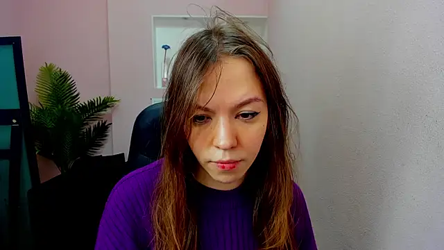 Persephoni online show from 10-04-25, 03:54