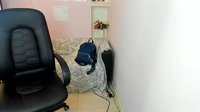 Snapshot of Persephoni chatting on 07-04-26, 10:43 Persephoni online show from 07-04-26, 10:43