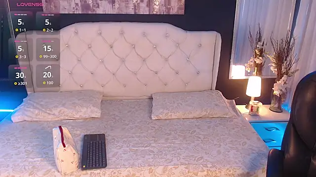 LiaVillalobos online show from 11-11-25, 12:05