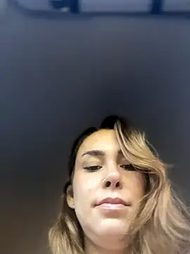 LeaGambit   online show from 10-28-25, 03:36