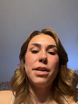 LeaGambit   online show from 03-28-26, 04:01