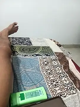 Snapshot of Lent_Medium chatting on 11-04-25, 06:29 Lent Medium online show from 11-04-25, 06:29