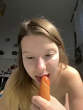 Snapshot of kimczii chatting on 04-29-26, 06:17 kimczii online show from 04-29-26, 06:17
