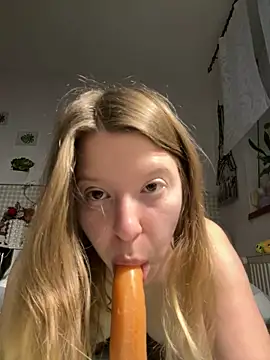 Snapshot of kimczii chatting on 05-05-26, 06:21 kimczii online show from 05-05-26, 06:21