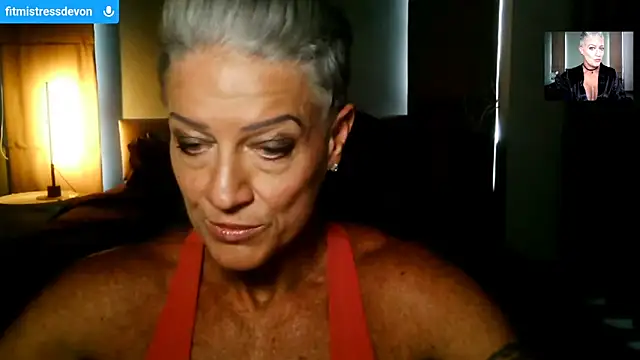 Snapshot of Devon2020 chatting on 05-07-26, 10:42 Devon2020 online show from 05-07-26, 10:42