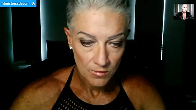 Snapshot of Devon2020 chatting on 05-15-26, 10:55 Devon2020 online show from 05-15-26, 10:55