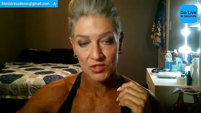 Snapshot of Devon2020 chatting on 05-30-26, 02:41 Devon2020 online show from 05-30-26, 02:41