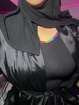 Snapshot of Jameela chatting on 07-15-26, 12:27 Jameela online show from 07-15-26, 12:27