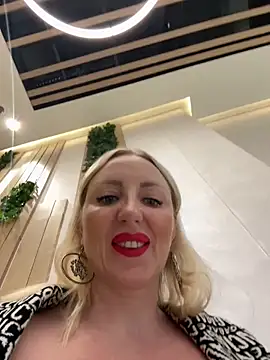 Snapshot of Allys chatting on 01-04-25, 02:46 Allys online show from 01-04-25, 02:46