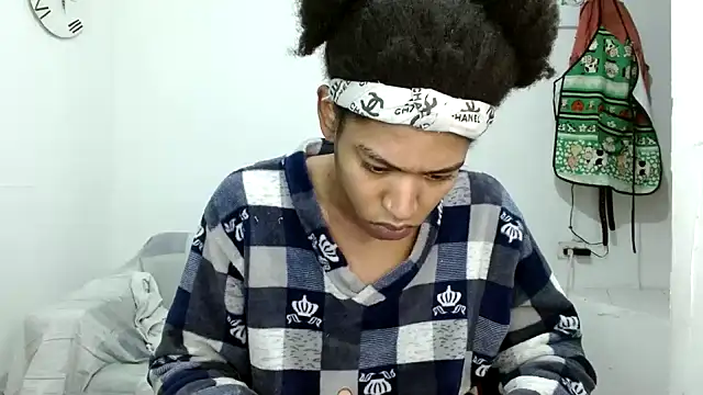 angelamarie1 online show from 11-04-25, 09:36