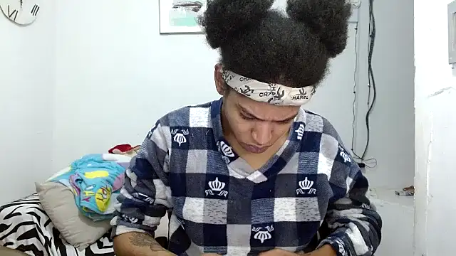 Snapshot of angelamarie1 chatting on 02-09-26, 12:09 angelamarie1 online show from 02-09-26, 12:09