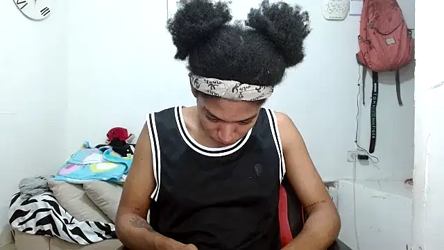 Snapshot of angelamarie1 chatting on 02-13-26, 02:29 angelamarie1 online show from 02-13-26, 02:29