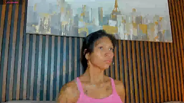 LauraAristizabal online show from 02-05-26, 12:32