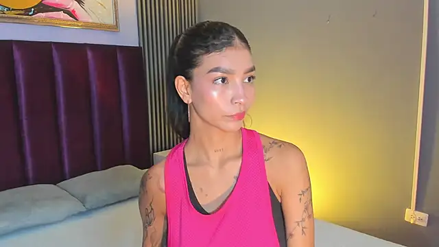 LauraAristizabal online show from 05-22-26, 11:49