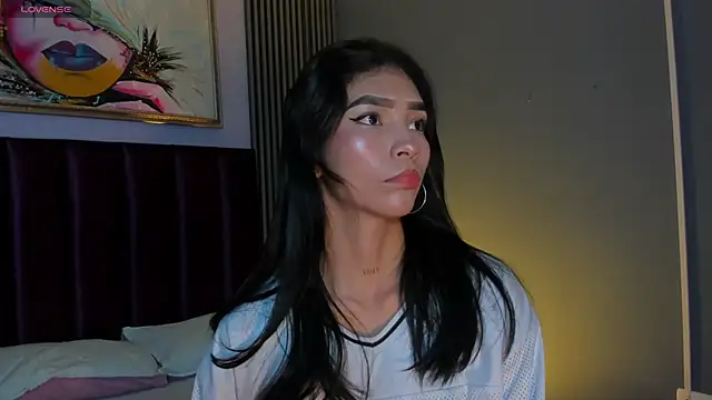 LauraAristizabal online show from 05-30-26, 12:02