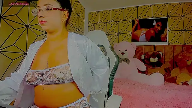 vane lopez  online show from 04-09-26, 06:57