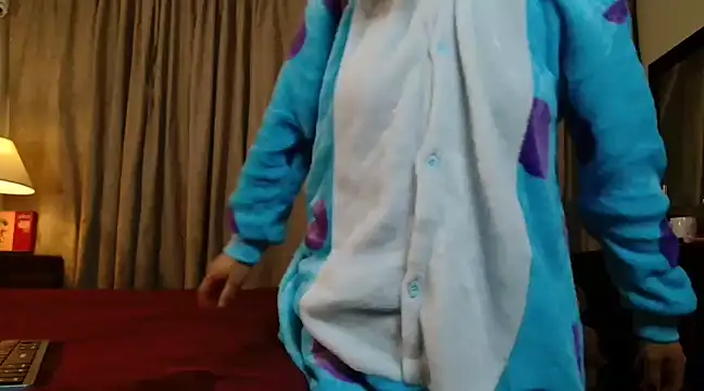 MINI Petite online show from 01-31-25, 04:47