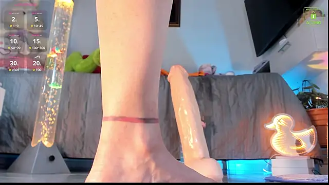 miaa-lee online show from 11-21-25, 01:59