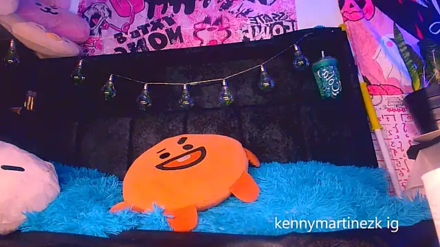 Snapshot of Kenny_starrK chatting on 05-17-26, 06:15 Kenny starrK online show from 05-17-26, 06:15
