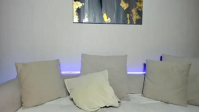 Mia Callme online show from 11-24-25, 07:13