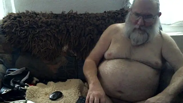 Snapshot of SexySantaC chatting on 02-09-25, 03:56 SexySantaC online show from 02-09-25, 03:56