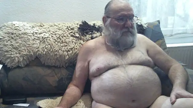 Snapshot of SexySantaC chatting on 09-24-25, 07:06 SexySantaC online show from 09-24-25, 07:06