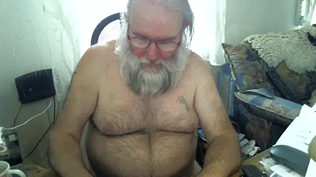 Snapshot of SexySantaC chatting on 10-06-25, 02:03 SexySantaC online show from 10-06-25, 02:03