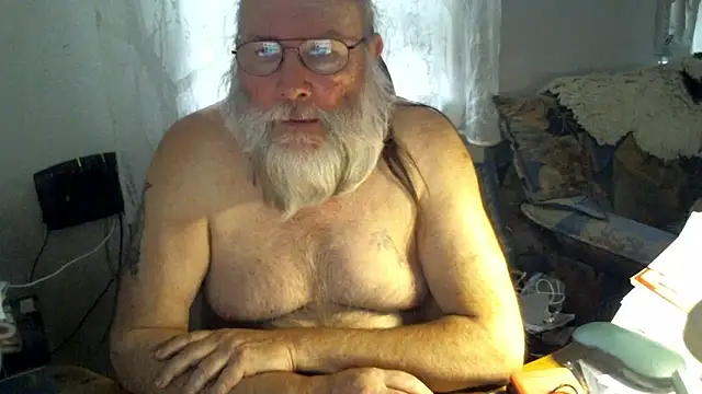Snapshot of SexySantaC chatting on 10-08-25, 02:58 SexySantaC online show from 10-08-25, 02:58