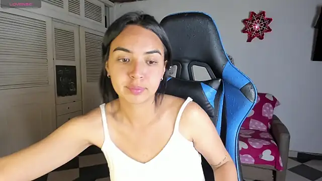 Miss Nicole online show from 12-24-24, 02:10