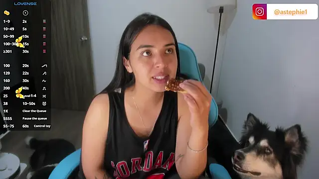 Miss Nicole online show from 01-11-26, 12:37