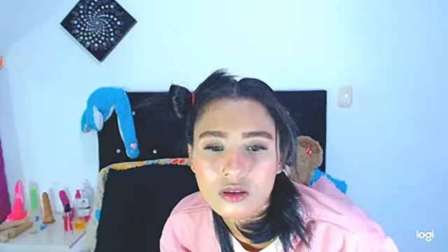 Snapshot of Jenng18 chatting on 07-04-26, 04:51 Jenng18 online show from 07-04-26, 04:51