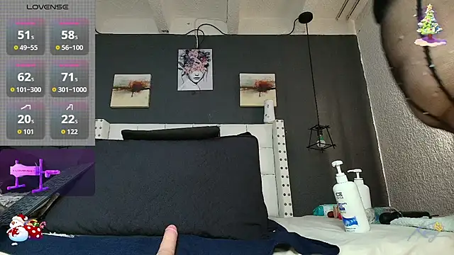 hazel milf online show from 12-17-25, 12:33