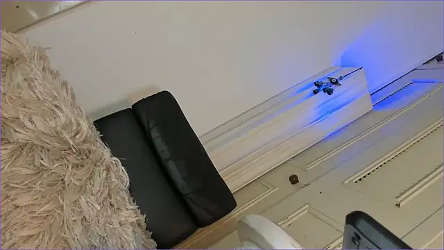 Snapshot of MistressMichell chatting on 01-23-25, 08:24 MistressMichell online show from 01-23-25, 08:24