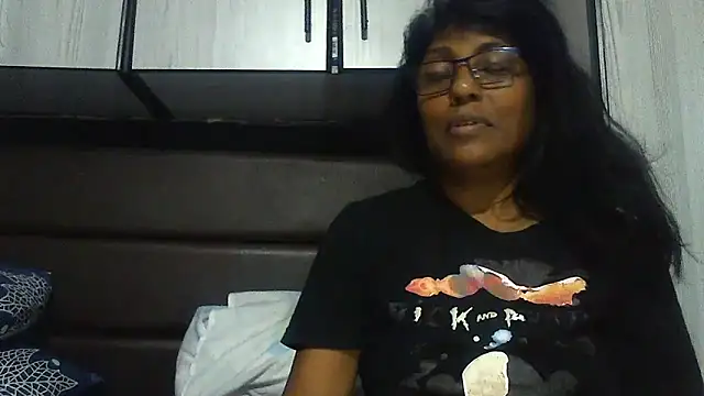 MsAttitude online show from 03-06-25, 04:49