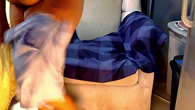 CharlesBlk79  online show from 12-05-25, 04:03